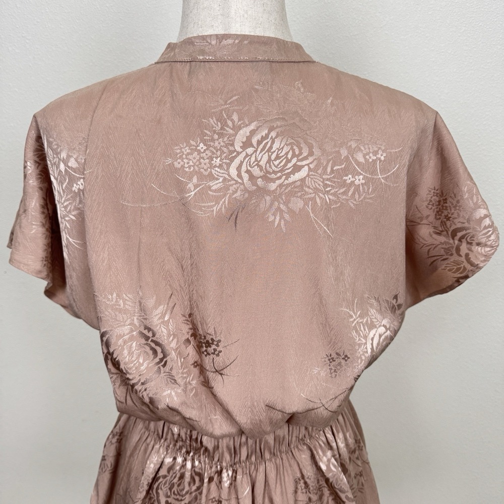 Unbranded Asian Print Floral Satin Top Womens Medium Beige Fairy Whimsy Feminine - Picture 8 of 16